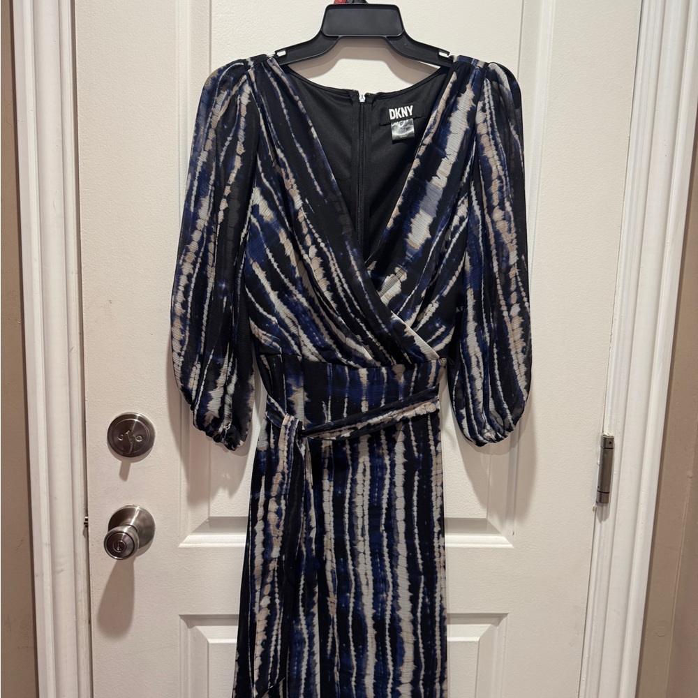 DKNY Black and Blue Printed Surplice-Neck Tie Waist Dress